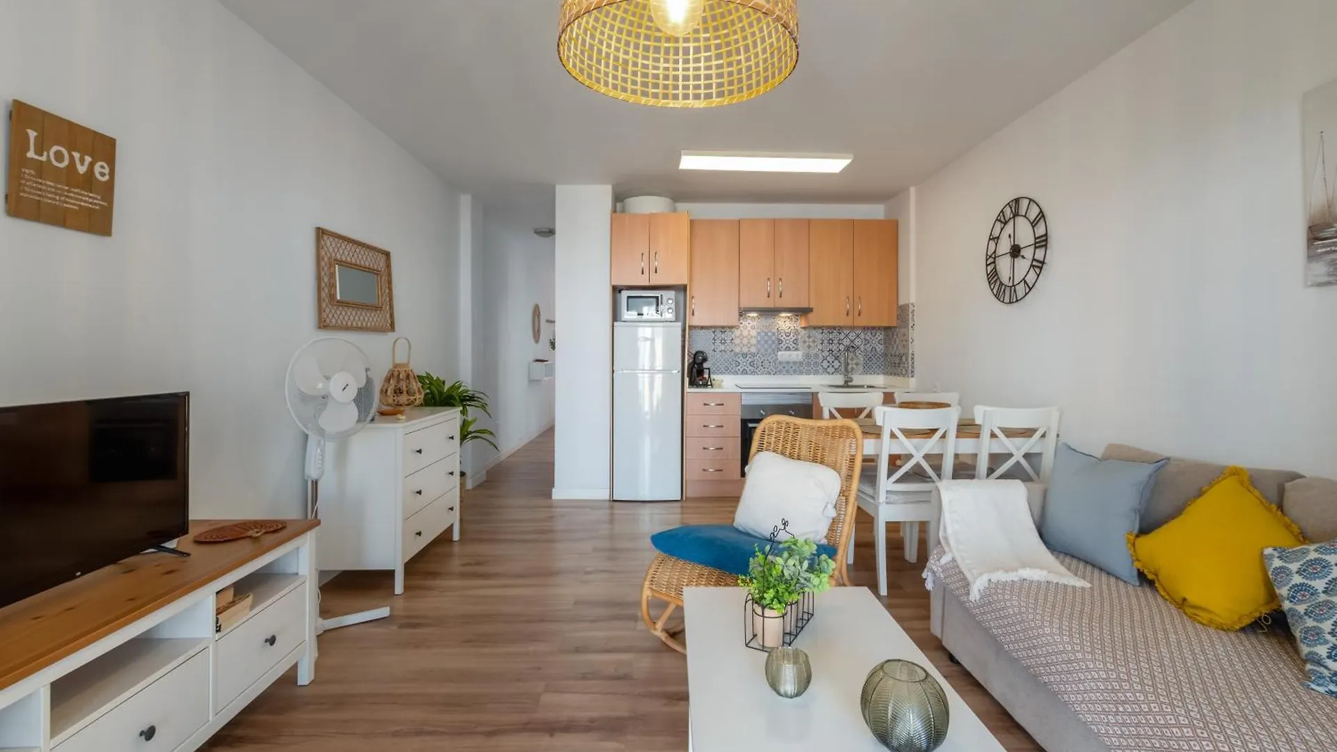 Renovated Apartment On Beachside With Pool Nerja 0*,  Ισπανία